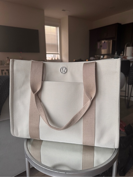 lululemon athletica Handbags - Lululemon Two-Tone Canvas Tote Bag 10L Mojave Tan Light Ivory NWOT